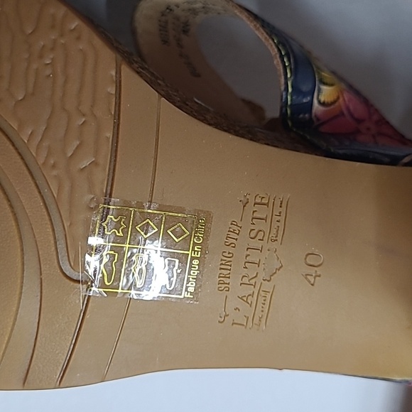 Spring Step L'Artiste Leather Colorful Floral Embossed Slip-on Sandals 9 Boho - Picture 13 of 16